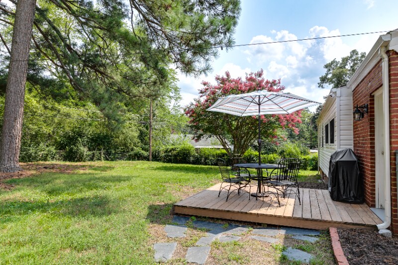 Building Photo - 1205 Blue Jay Ln