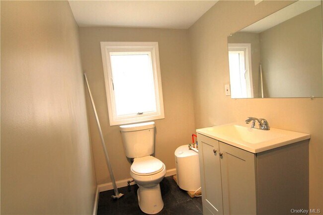 Building Photo - 71 Miller Rd