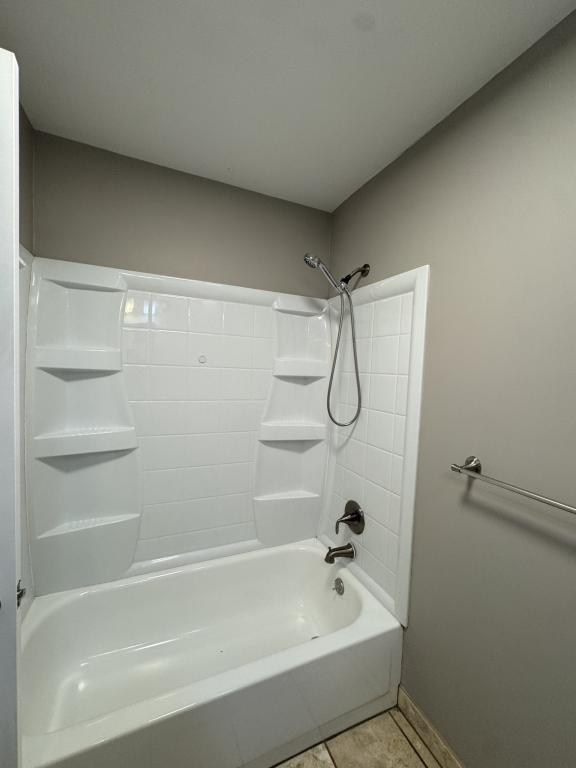 Building Photo - 9206 Greenway Ln