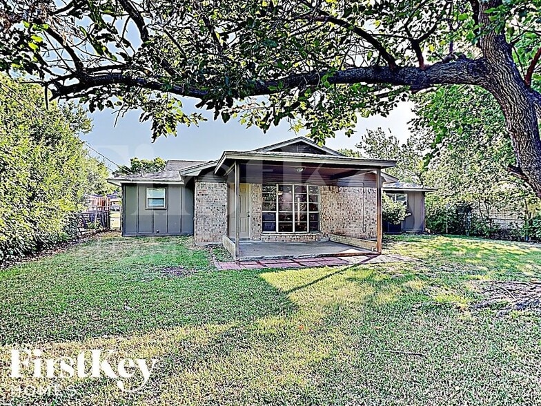 Building Photo - 2709 Trinity Valley Ct