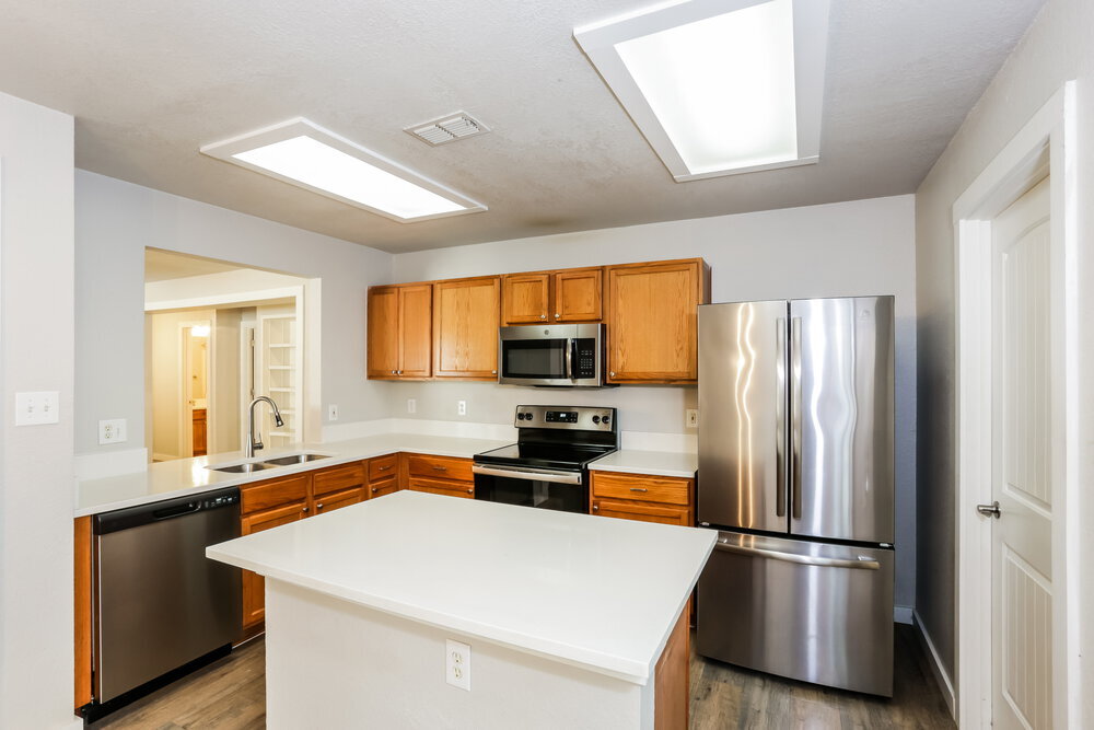 Building Photo - 10104 Chapel Oak Trail