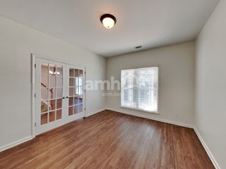 Building Photo - 107 W Cavendish Dr