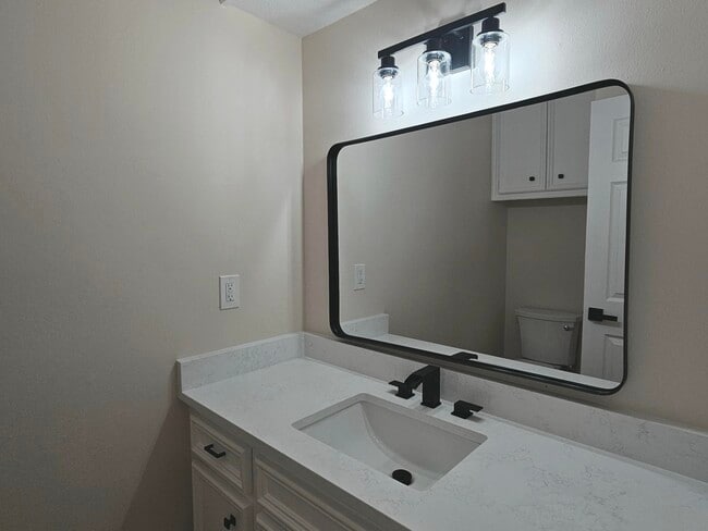 Building Photo - 16627 Aldenham Pl