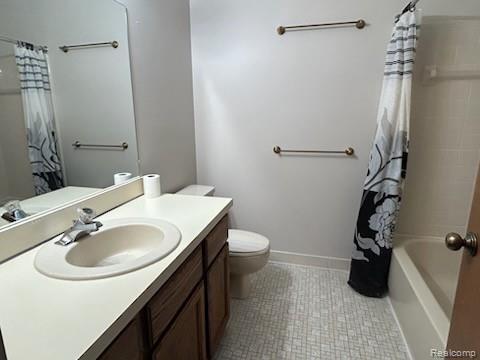 Building Photo - 221 Torrent Ct