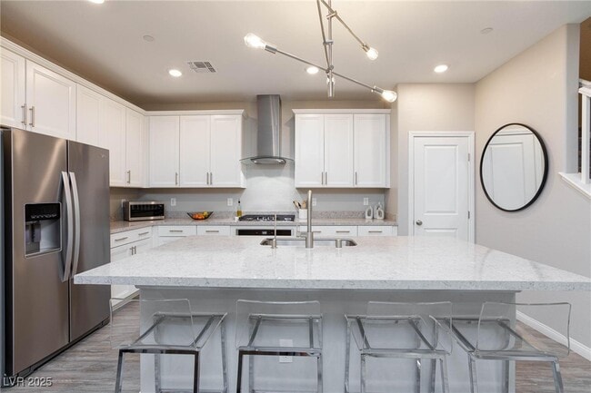 Building Photo - 527 Sonoma Range St