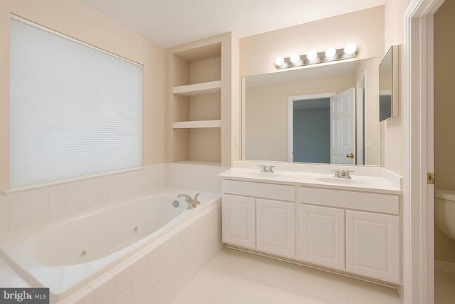 Building Photo - 4073 Britwell Pl