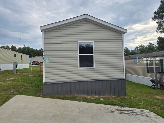 Building Photo - 2525 Redoubt Cir