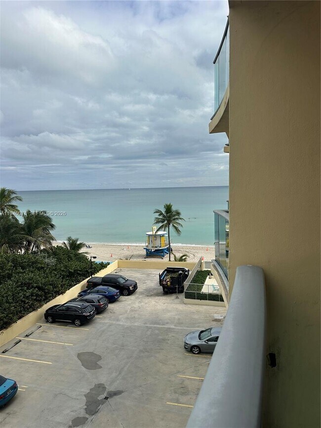 Building Photo - 2501 S Ocean Dr