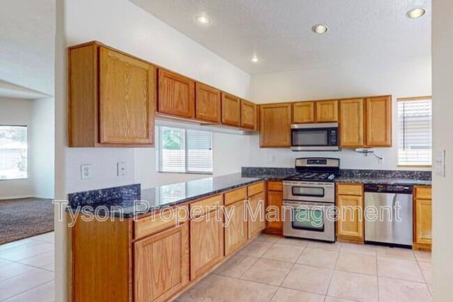 Building Photo - 10008 Rio Corto Ave SW
