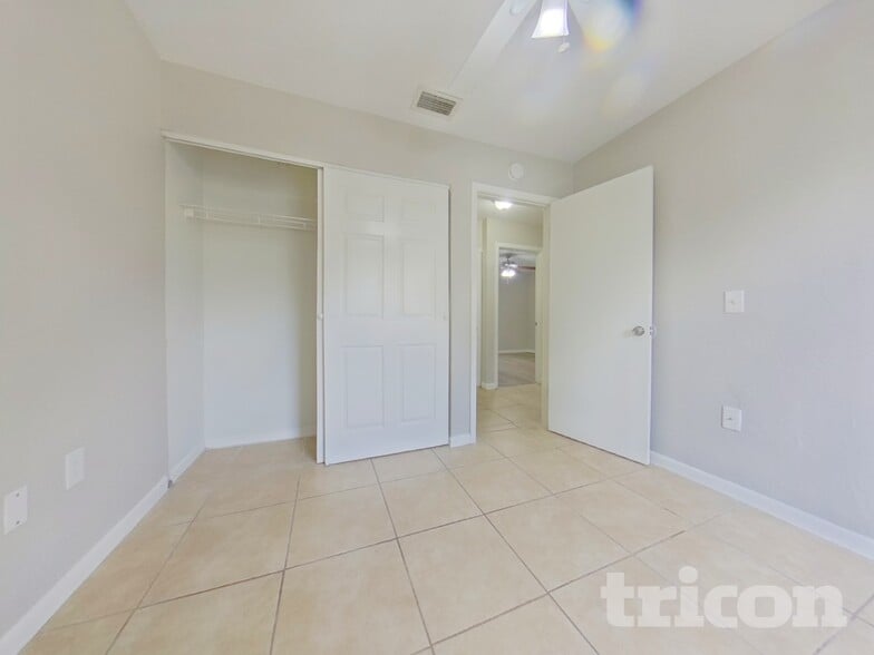 Building Photo - 900 Watt Cir