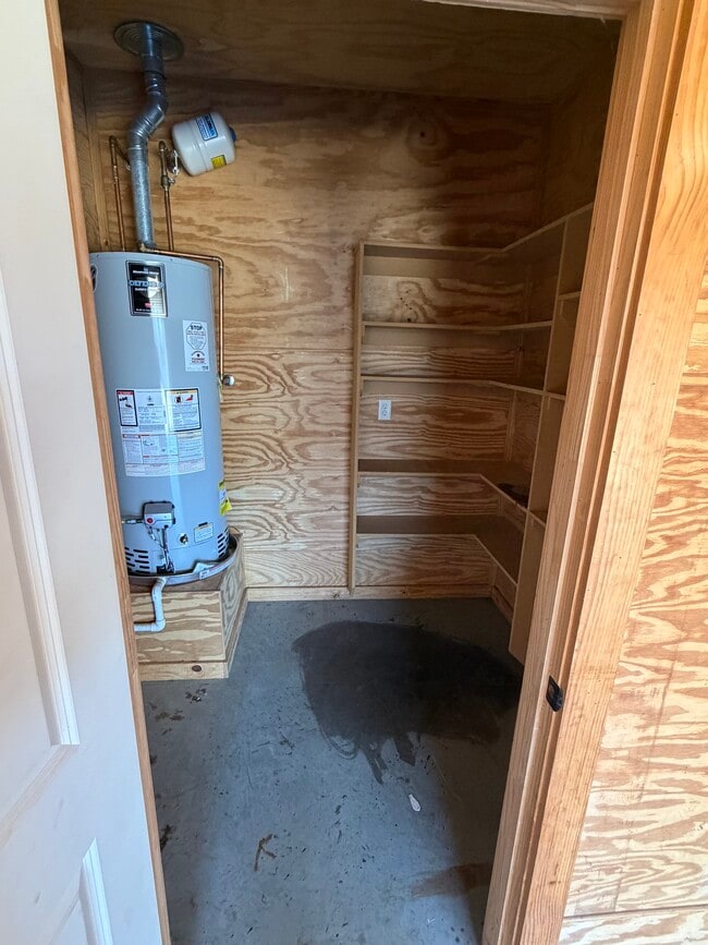 Building Photo - 1019 Stagecoach Bend