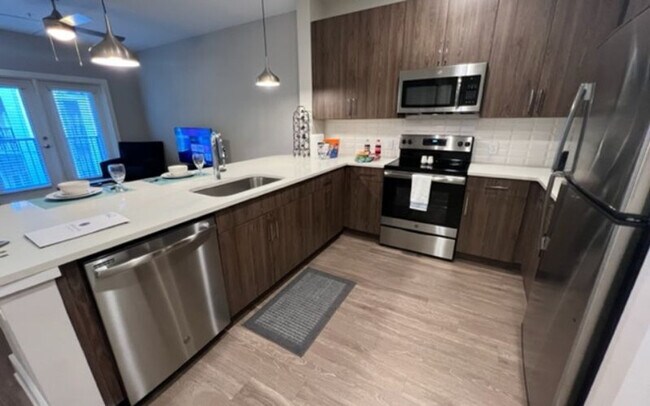 Building Photo - 1160 S Johnson Ferry Rd NE