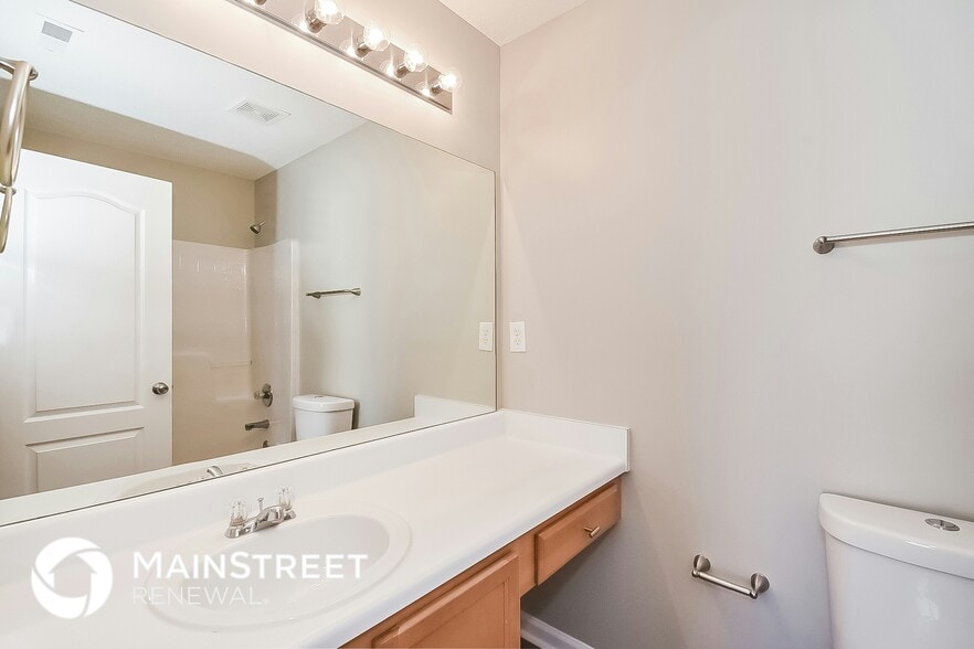 Building Photo - 433 Inkberry Dr