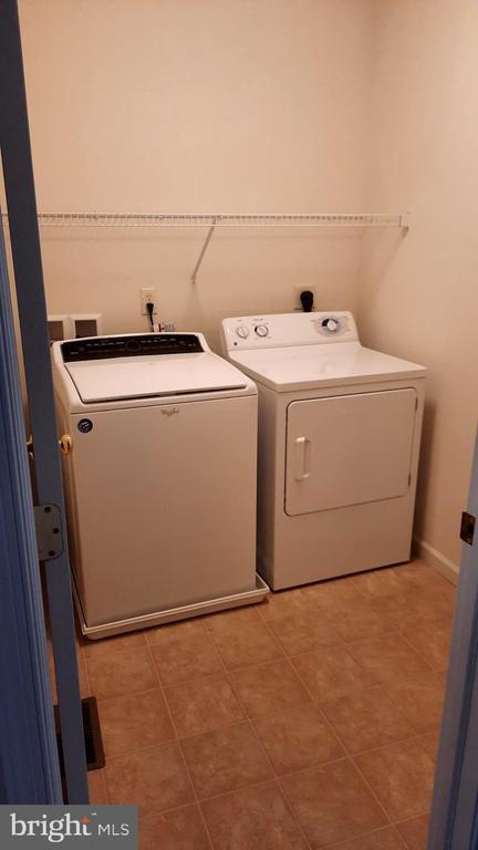 Building Photo - 305 Antilles Court