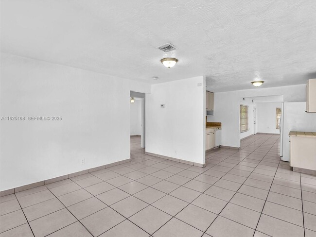 Building Photo - 1624 S 23rd Ave