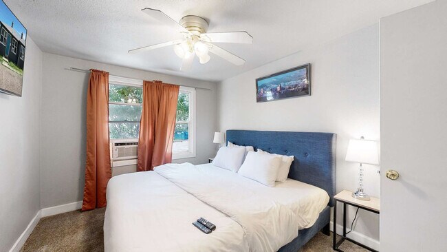 Building Photo - 7388 Oneida Dr