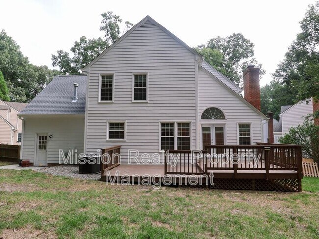 Building Photo - 4600 Cedar Cliff Rd