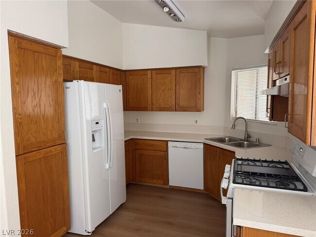 Building Photo - 2324 Chapman Hill Dr