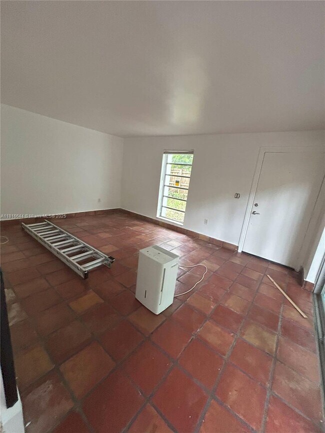 Building Photo - 3549 Loquat Ave