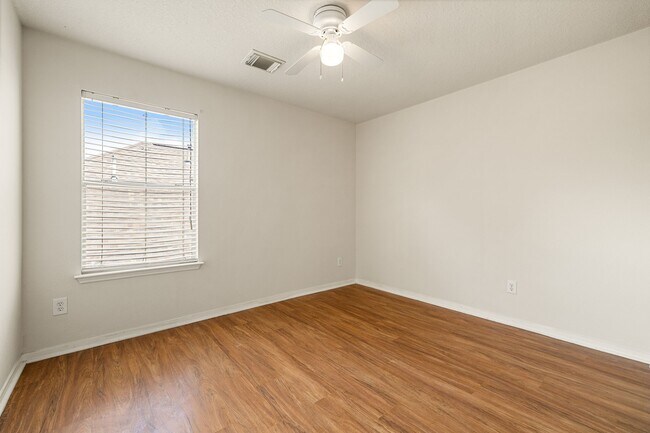 Building Photo - 20307 Wild Berry Dr