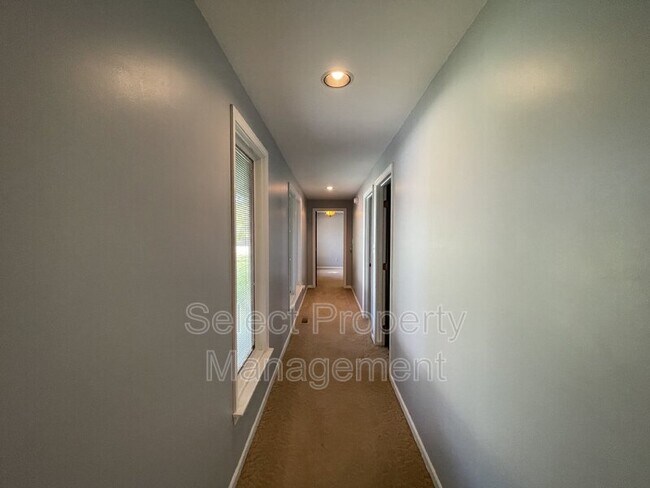 Building Photo - 1108 Southerly Point