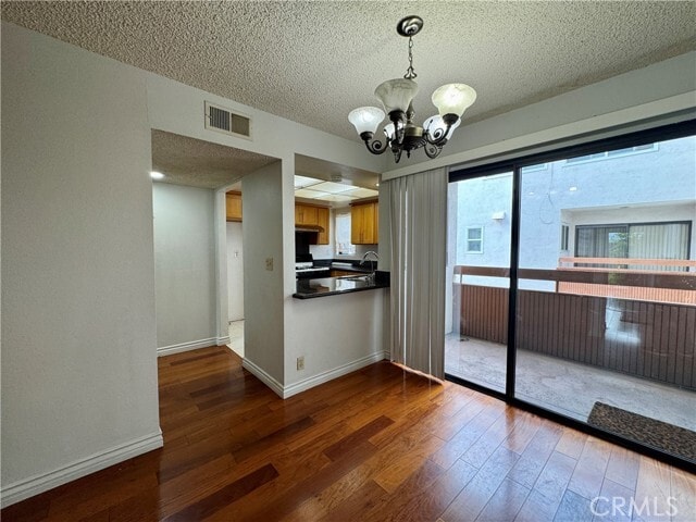 Building Photo - 402 S Garfield Ave