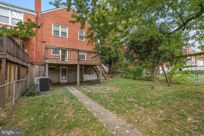 Building Photo - 1541 Doxbury Rd