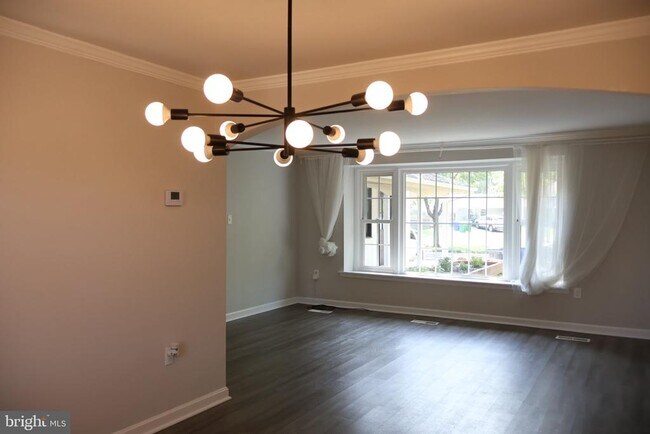 Building Photo - 5218 Caroline Cir