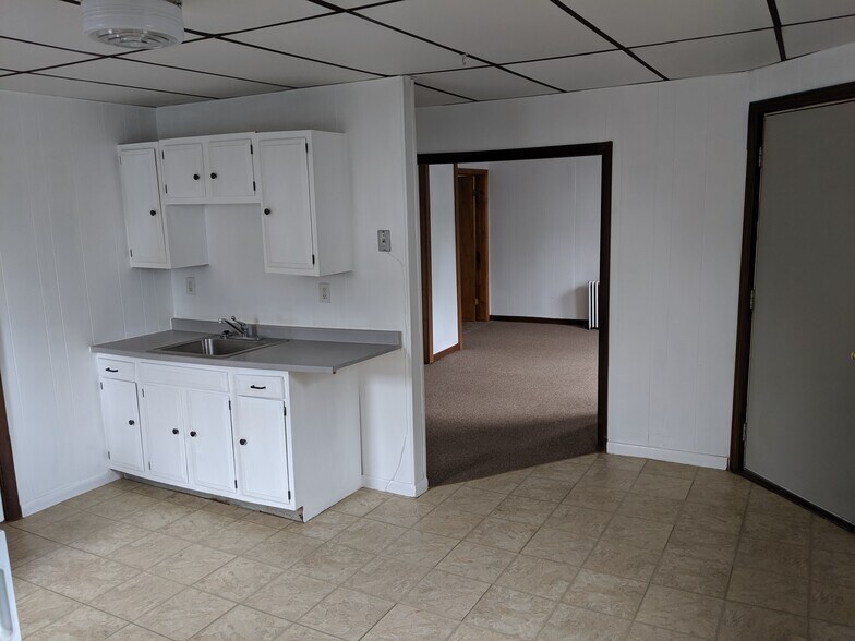 Building Photo - 109 Mechanic St