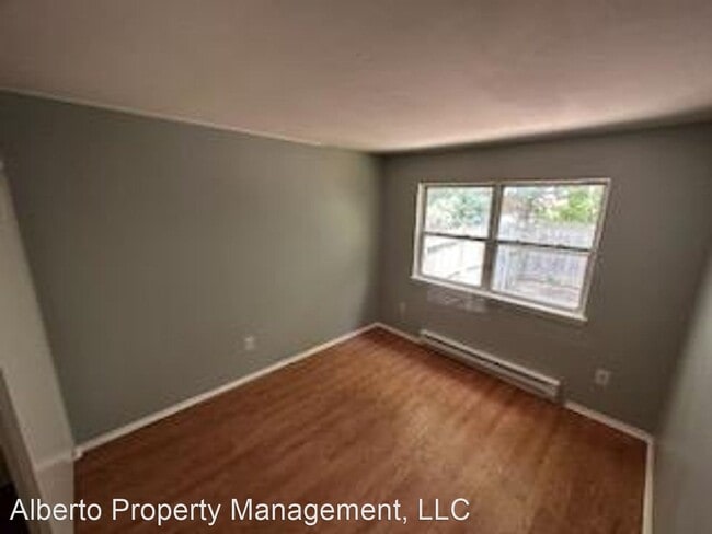 Building Photo - 2 br, 1.5 bath House - 2505 Lexington Ct.