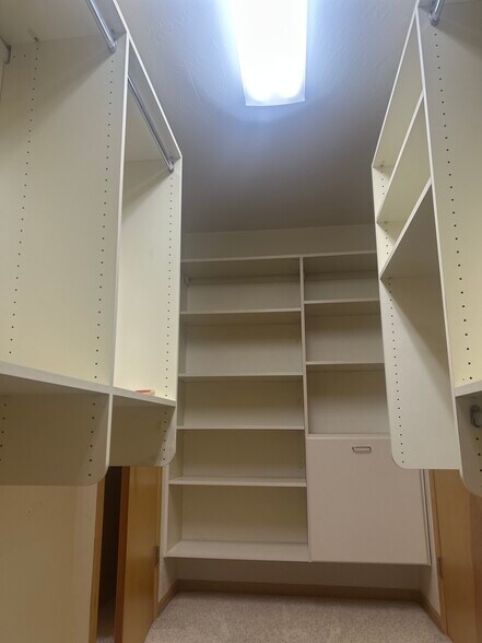 master bedroom custom closet - 5225 W Anita St
