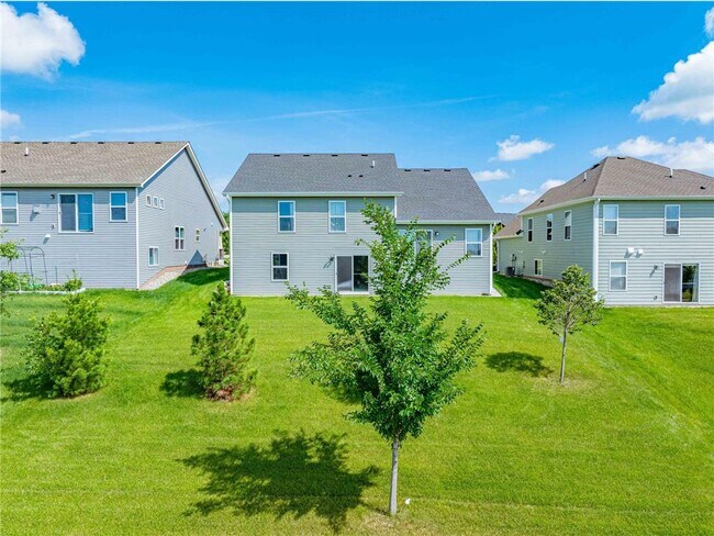 Building Photo - 1430 Nutmeg Cir