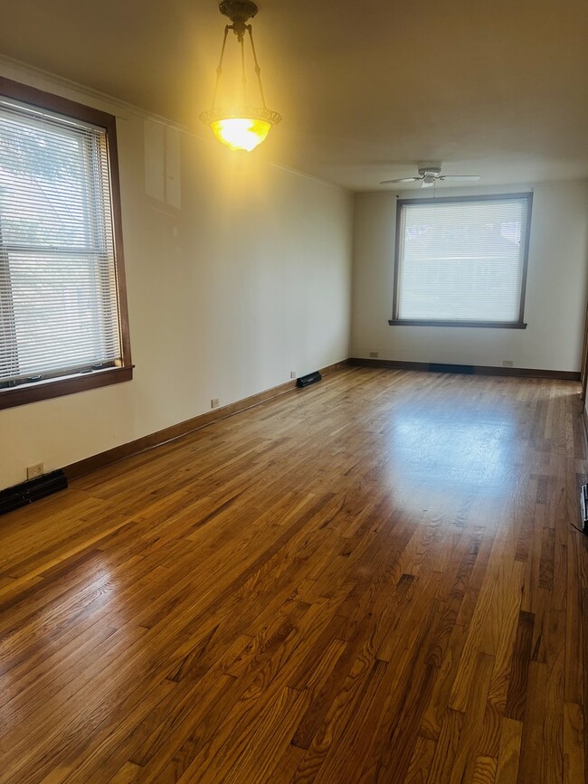 Building Photo - 4744 W Deming Pl