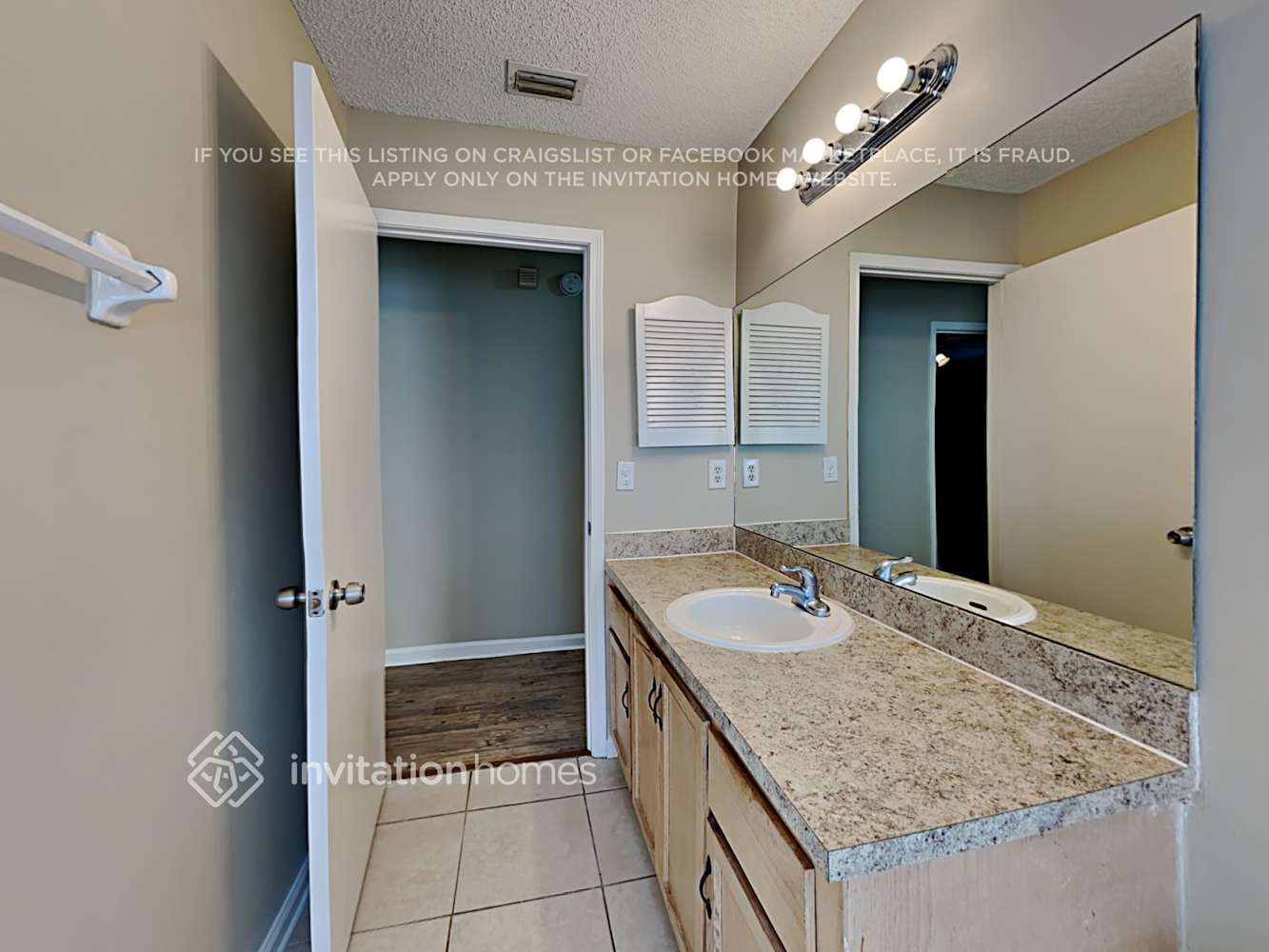 Building Photo - 3405 Charmont Dr