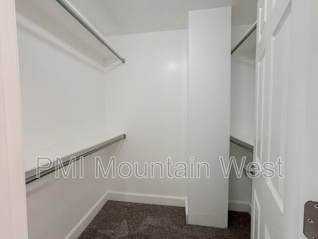 Building Photo - 499 N 200 W
