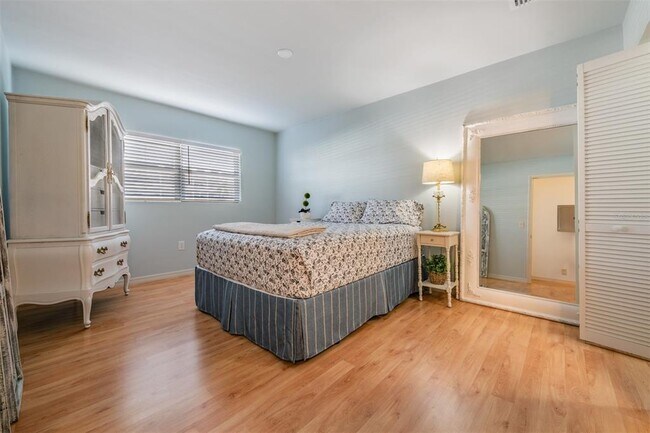 Building Photo - 5521 80th St N