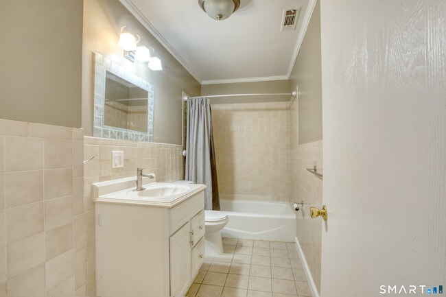 Building Photo - 15 Renwick St