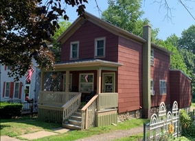 Building Photo - 305 W 5th St