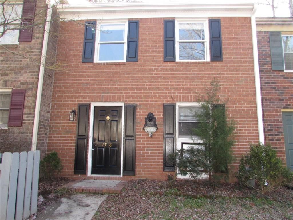 Building Photo - 1716 Twin Brooks Dr SE