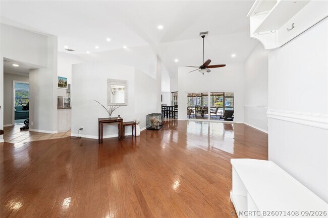 Building Photo - 14463 SW 16th Ct