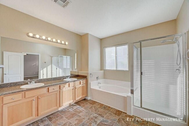 Building Photo - 183 Rolling Fields Ct