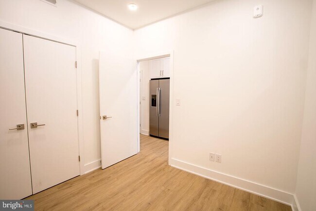 Building Photo - 1324 Frankford Ave