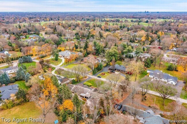 Building Photo - 5760 Snowshoe Cir
