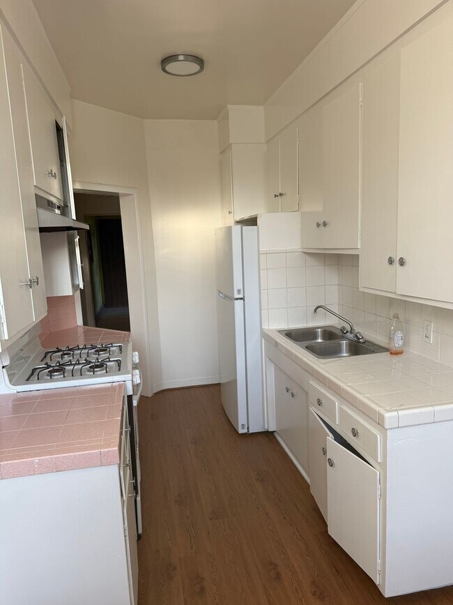 Building Photo - 3781 W. 9th St.