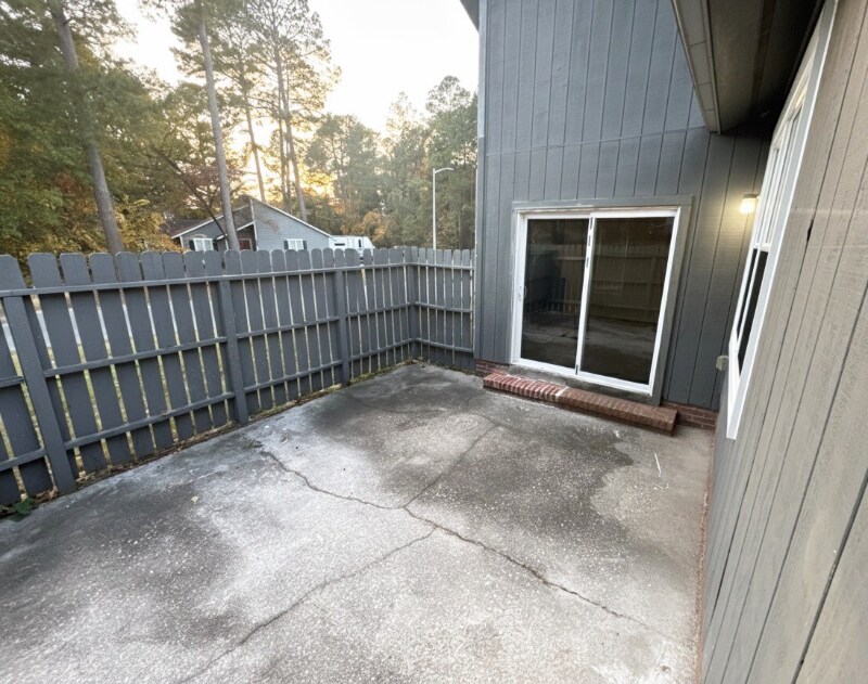 Building Photo - 599 Moriston Rd