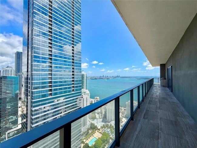 Building Photo - 1451 Brickell Ave
