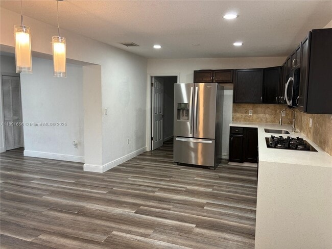 Building Photo - 3500 SW 36th St