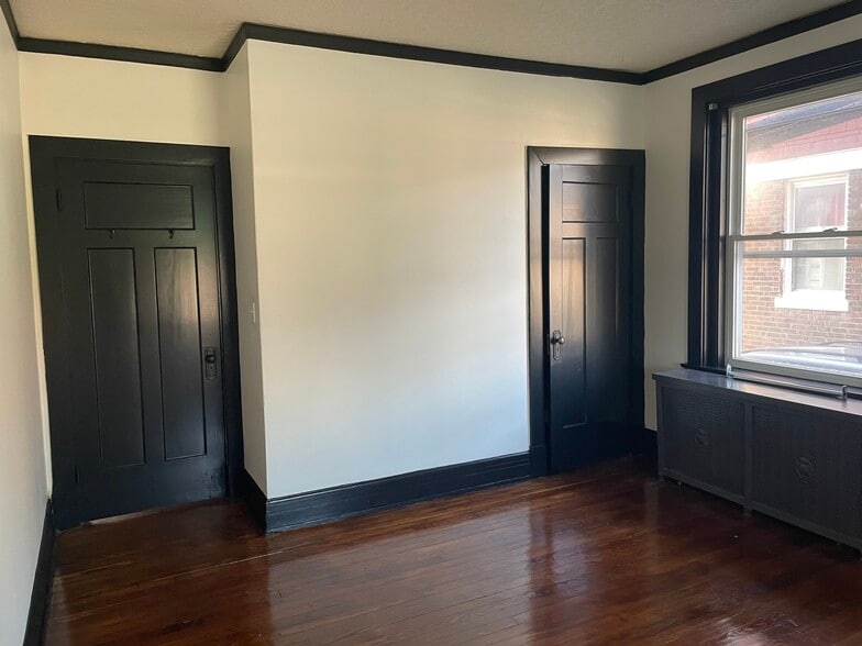 Building Photo - 3421 Trimble Ave