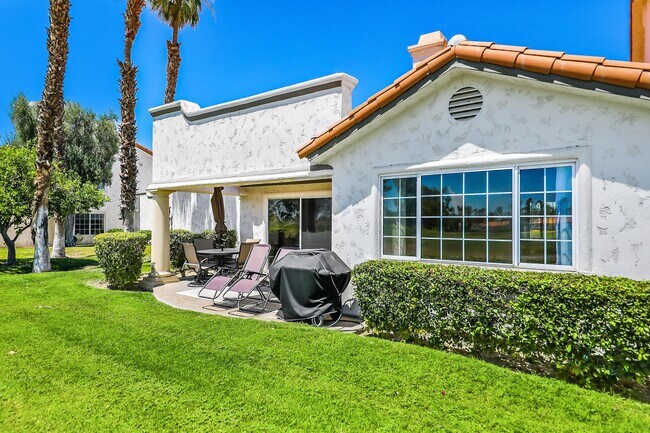 Building Photo - 699 Vista Lago Cir N