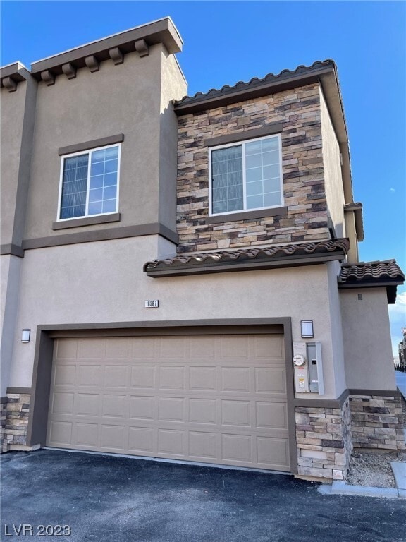 Building Photo - 10567 Ridge Glow Ave